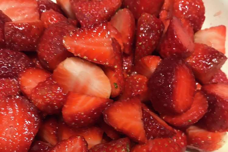 苺のグランマニエ風味 レシピ 作り方 By Yokchina クックパッド 簡単おいしいみんなのレシピが357万品
