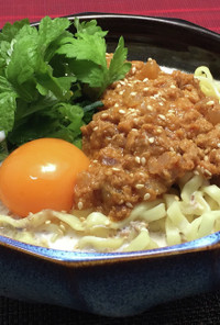 力飯（辛さマシマシ）沖縄そば麺の担々麺