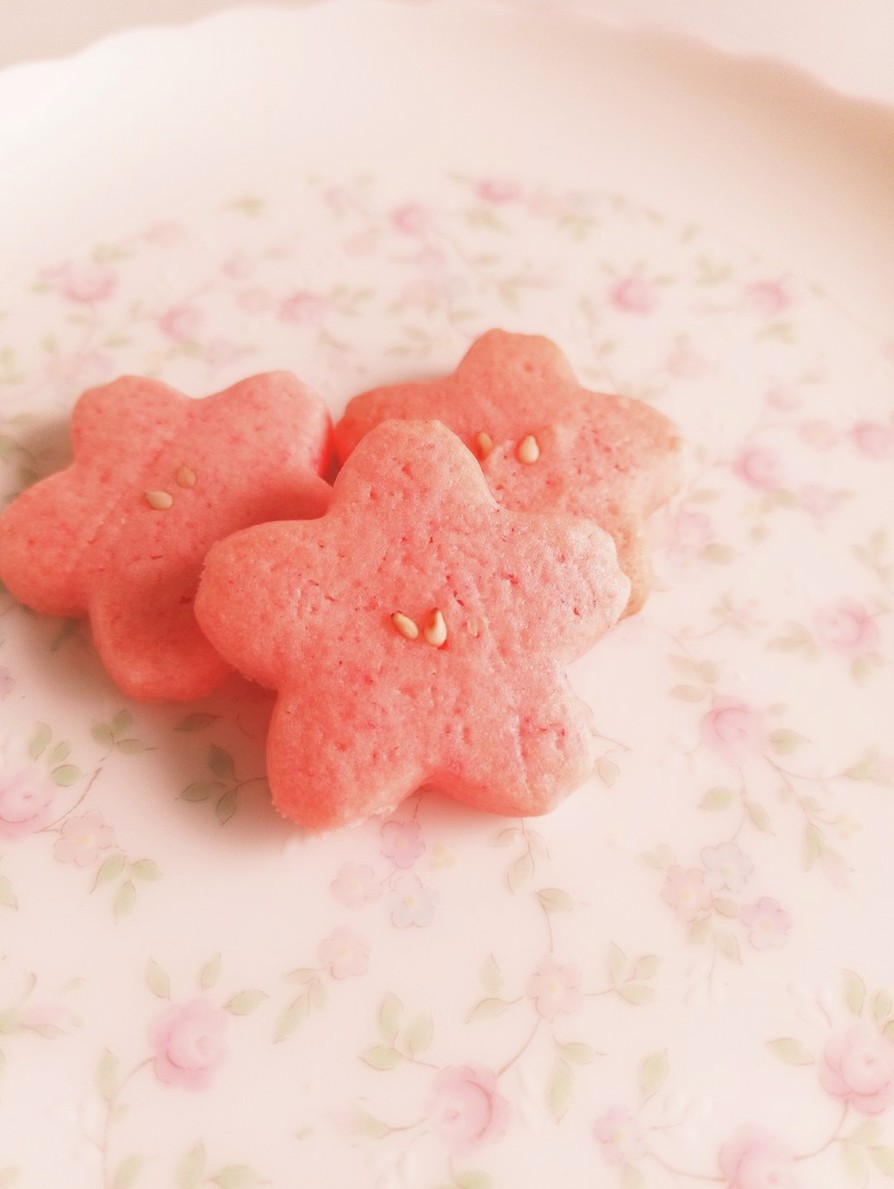 食紅で簡単♡桜クッキーの画像