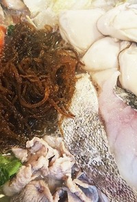 栄養たっぷり牡蠣と豚肉とタラの鍋