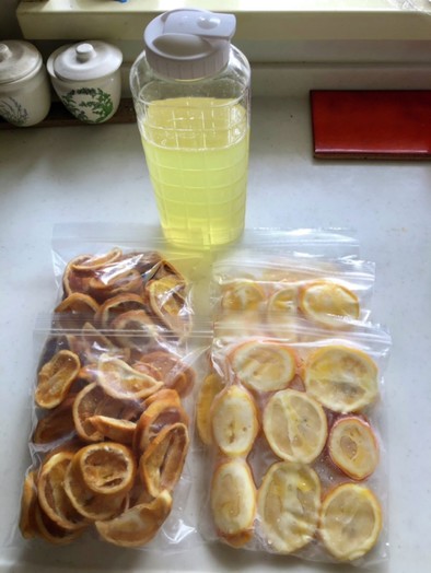 氷砂糖のレモンシロップを作った後のレモンの写真