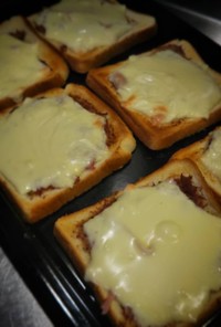 コンビーフマヨのチーズトースト(*≧∀≦