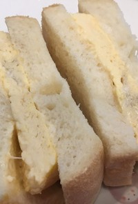 厚焼き玉子のサンドイッチ