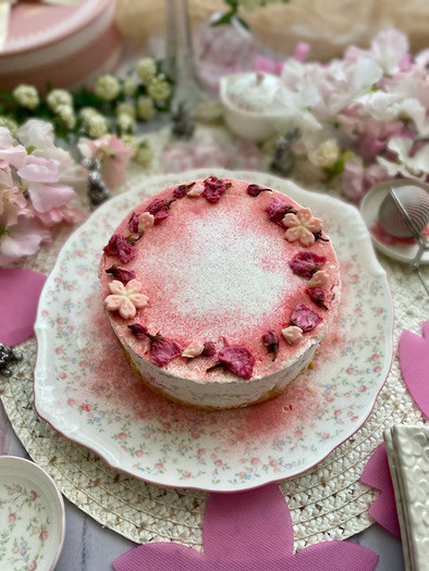 桜香るふんわりなめらかレアチーズケーキの写真