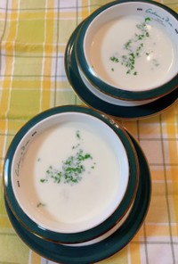 ホワイトアスパラガスのミルクスープ