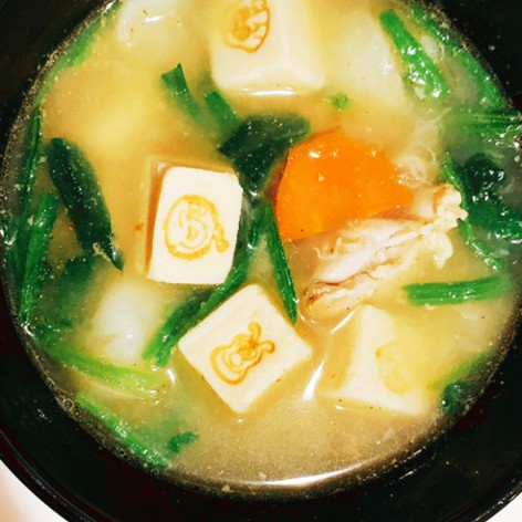 鶏肉とかぶと高野豆腐のスープ