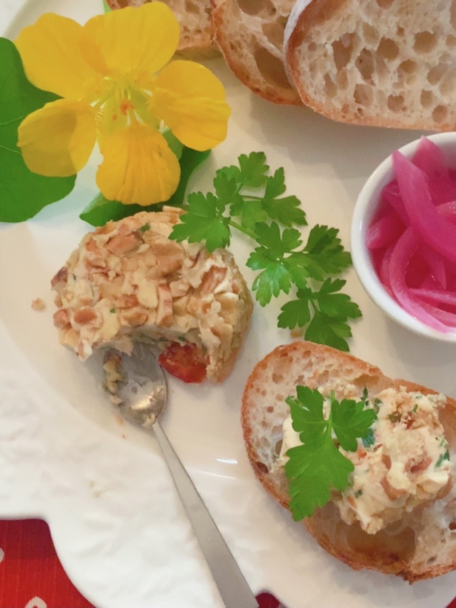 セミドライトマトクリームチーズスプレッド by JuJuKueche 【クックパッド】 簡単おいしいみんなのレシピが395万品