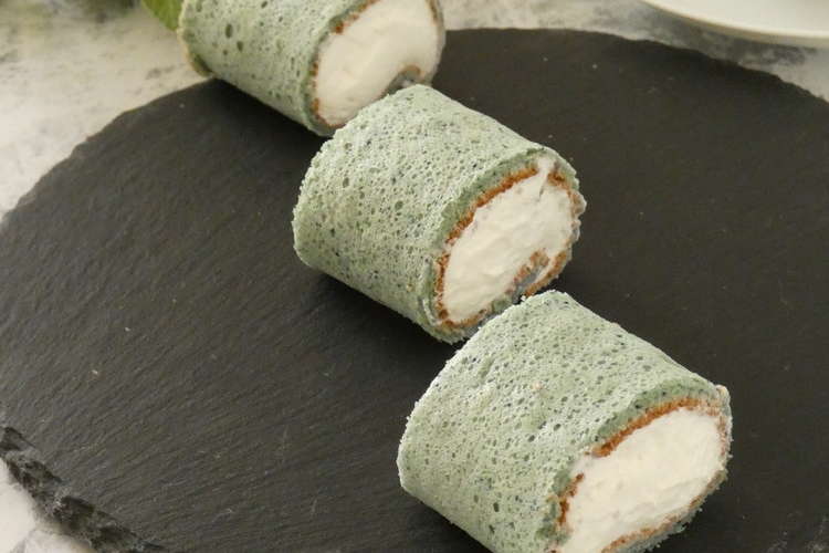 フライパン チーズクリームロールケーキ レシピ 作り方 By 140 わんたるママ クックパッド 簡単おいしいみんなのレシピが355万品