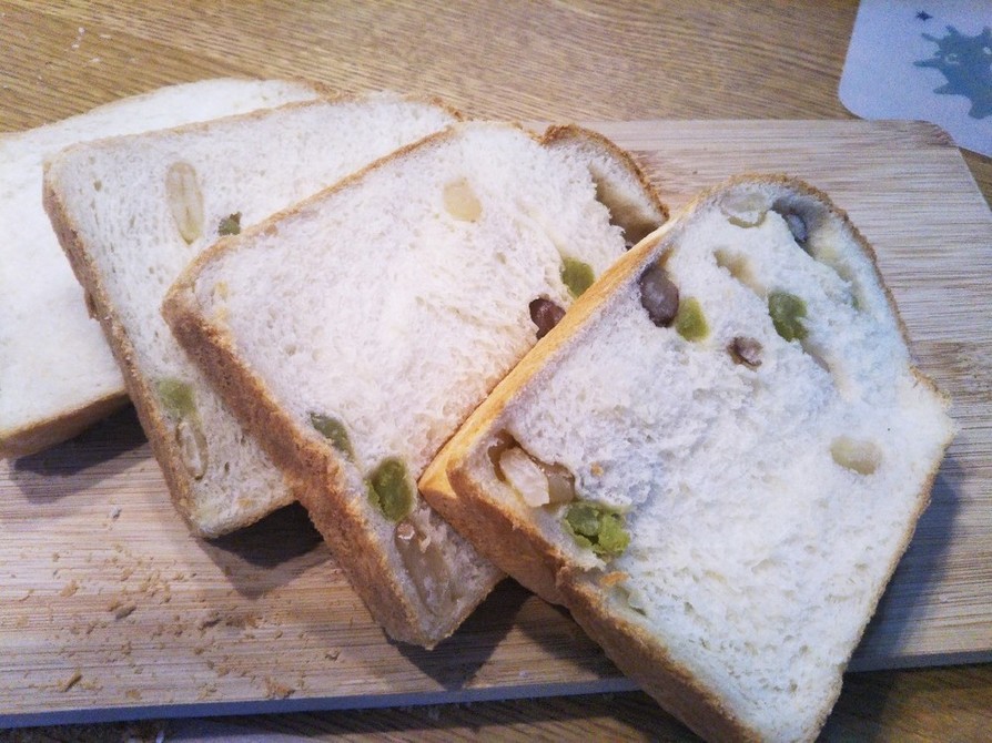 三色豆の角食パンの画像