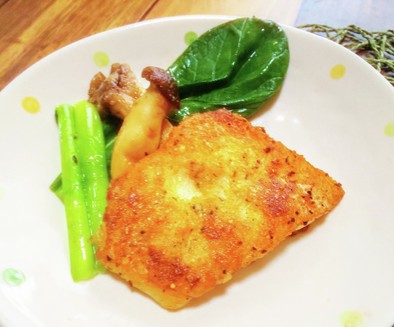 白身魚の香草ガーリックチーズ焼きの写真