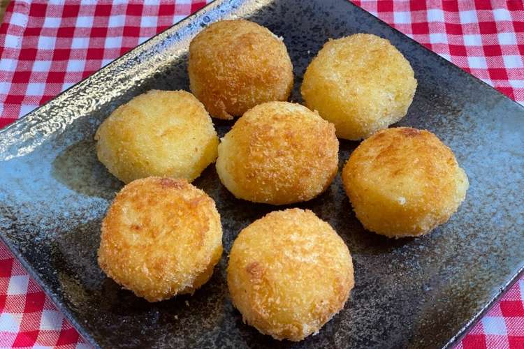 ポテトチーズボール 旬の新じゃがいも レシピ 作り方 By Olive家 クックパッド 簡単おいしいみんなのレシピが357万品