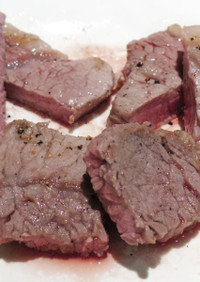 ステーキ肉に炭酸水・舞茸・無添加の比較