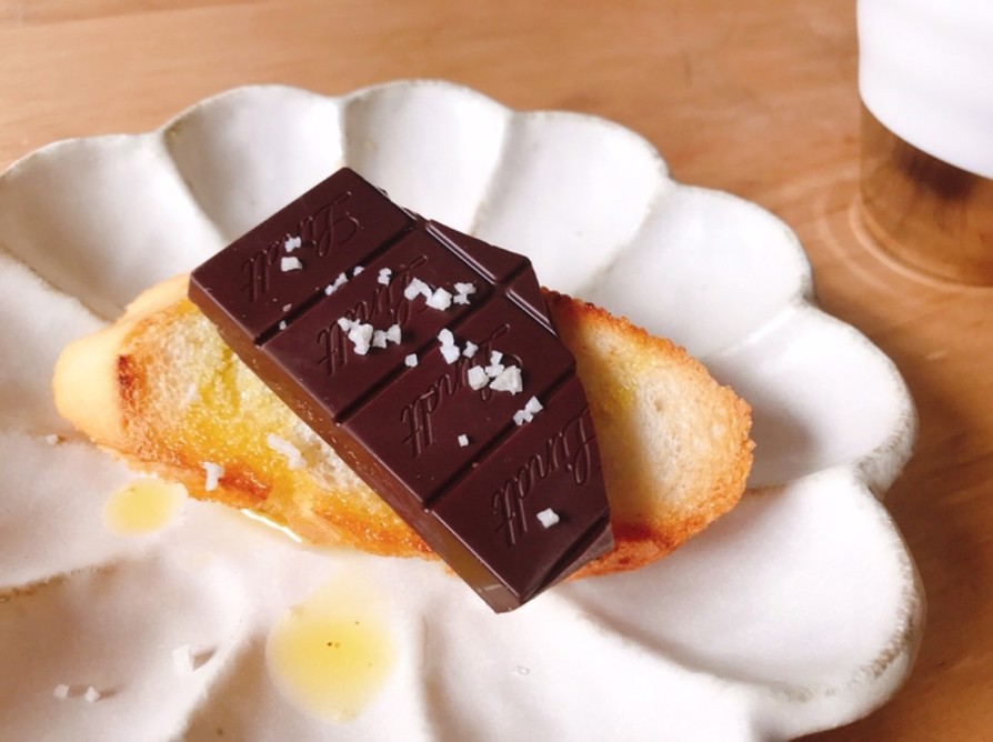 スペイン伝統☆塩チョコ＆オイルのトーストの画像