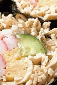 豆腐皮（豆葉）蕎麦寿司風海苔巻き