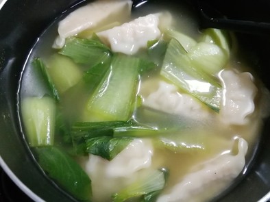 チンゲン菜とエビ餃子のゆず胡椒スープの写真