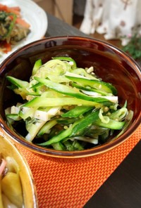 胡瓜とハムの中華風海鮮麺サラダ