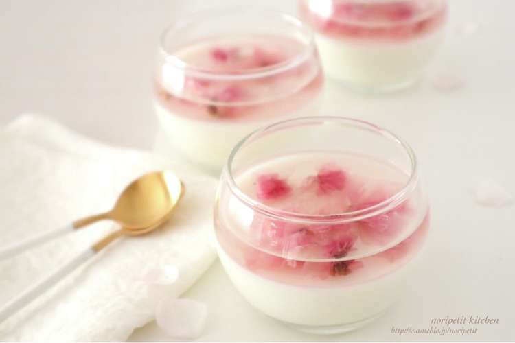 火を使わず 花咲く桜ゼリー パンナコッタ レシピ 作り方 By Noripetit クックパッド 簡単おいしいみんなのレシピが373万品