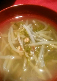 もやしとめかぶの中華スープ