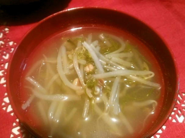 もやしとめかぶの中華スープの画像