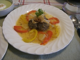 ハワイ料理 ミートボールBALIBALI