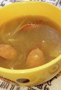 新玉ねぎとウインナのカレー風味スープ