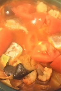 鯖水煮缶＆トマト缶使用　鯖トマ煮込み