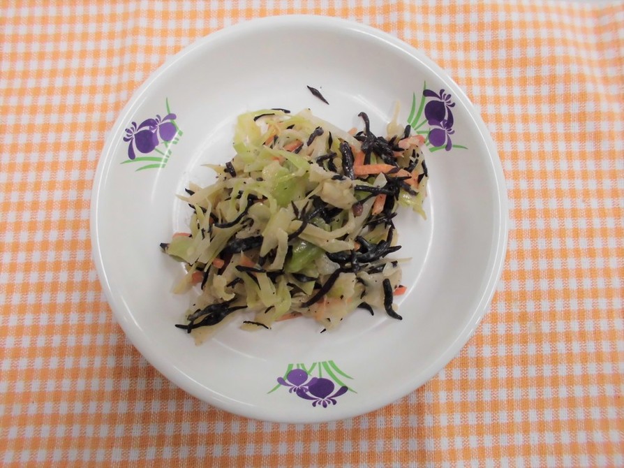 ひじきと野菜の塩サラダの画像