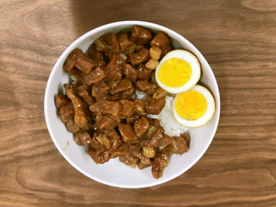 【郷土食】猪肉の魯肉飯の写真
