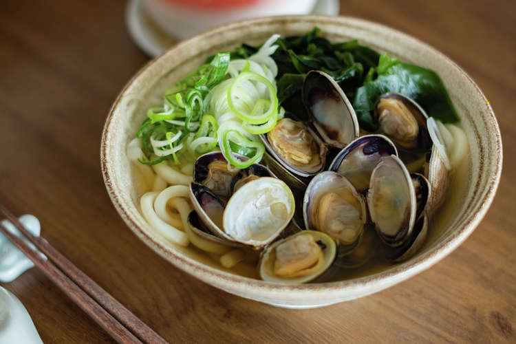 貝の出汁が旨すぎる あさりうどん レシピ 作り方 By 和食料理の暦飯処 クックパッド 簡単おいしいみんなのレシピが375万品