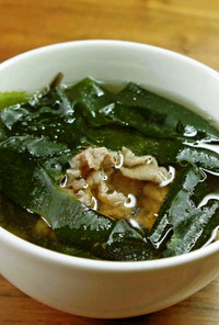 韓国のお祝い料理わかめスープ