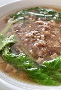 挽き肉とセロリ葉のスープ