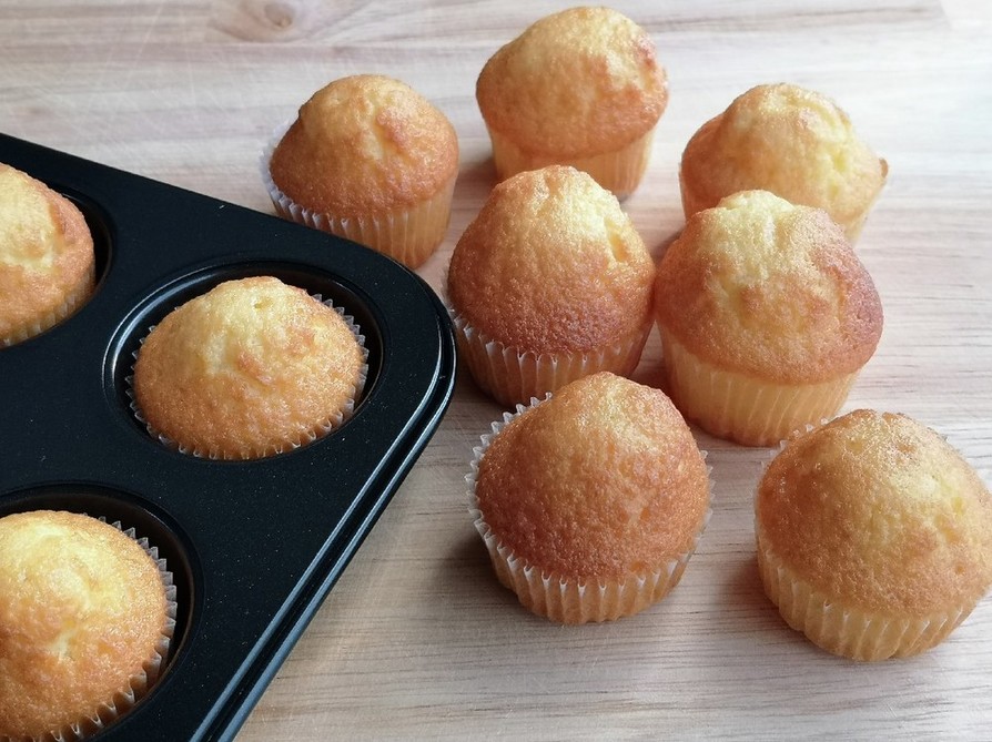 サラダ油でミニカップケーキ☆ by soybean★ 【クックパッド】 簡単おいしいみんなのレシピが395万品