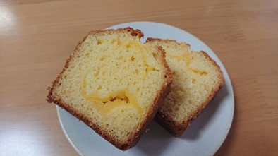 レモンカードパウンドケーキの写真