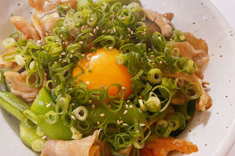 豚バラとさやえんどうのうまたま丼 レシピ 作り方 By おこめ クックパッド 簡単おいしいみんなのレシピが375万品