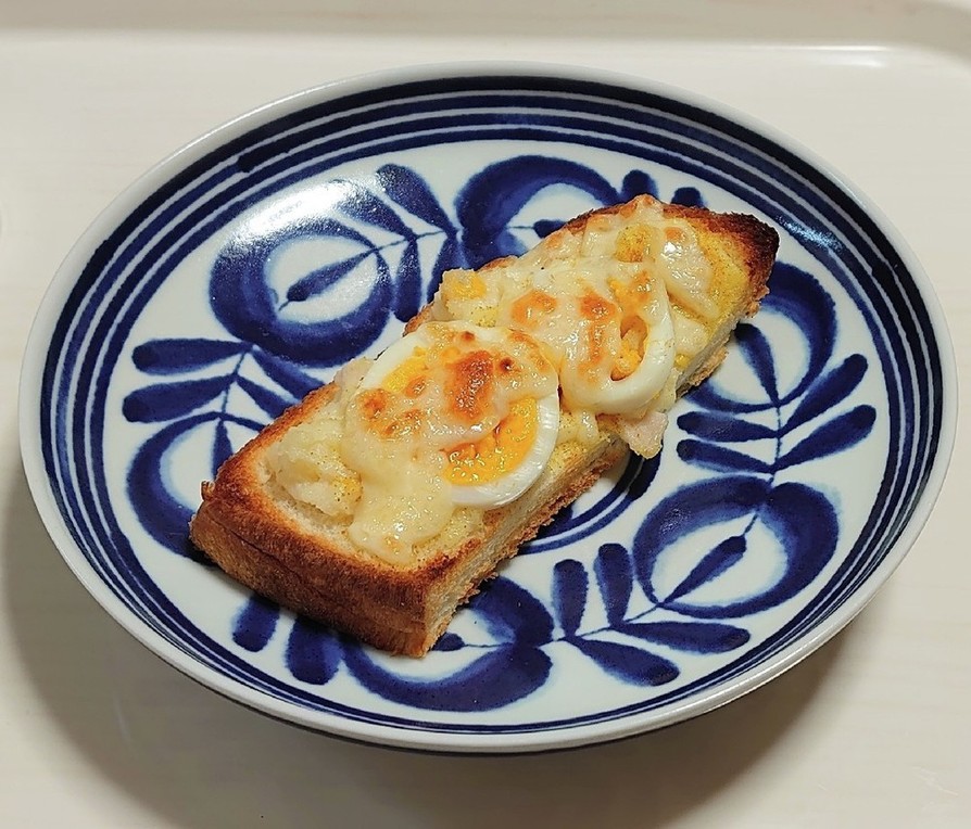 ポテサラ卵カレーチーズトーストの画像