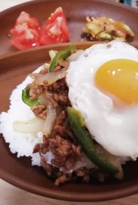 子供が喜ぶ甘辛！ピーマンと挽き肉のっけ飯