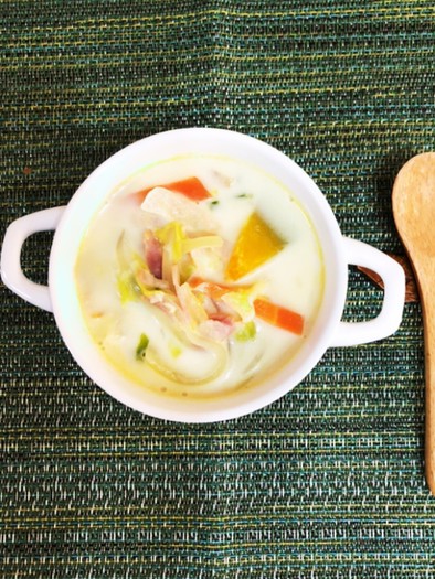 簡単　白菜と野菜たっぷりミルクスープの写真