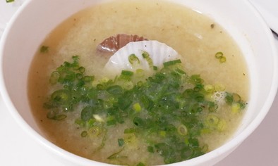 ホタテ稚貝の味噌汁の写真