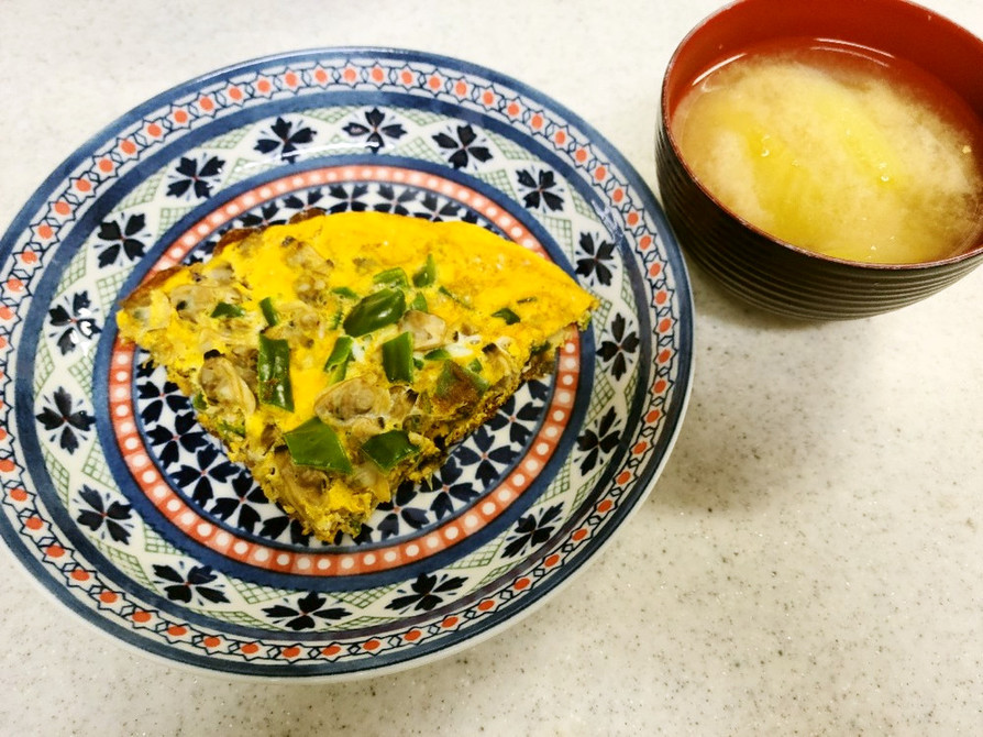 浅蜊の卵焼き＆ジャガイモとネギの味噌汁の画像