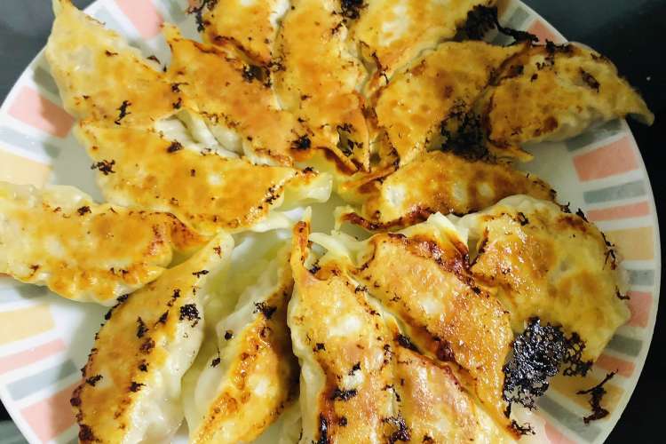 冷凍餃子でもう一品 揚げ餃子 レシピ 作り方 By ソニックあかり クックパッド 簡単おいしいみんなのレシピが356万品