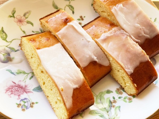 エルダーフラワーシロップのレモンケーキ レシピ 作り方 By ドイツ在住主婦 クックパッド 簡単おいしいみんなのレシピが378万品