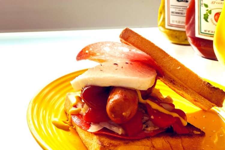 休日のソーセージサンド