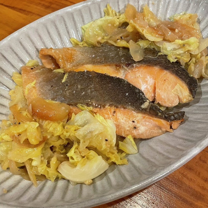 鮭と春キャベツのちゃんちゃん焼き by せいことママ 【クックパッド】 簡単おいしいみんなのレシピが350万品