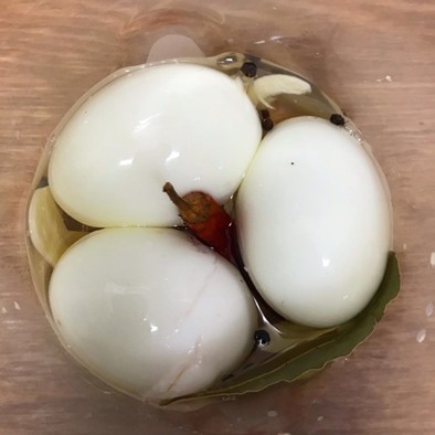 すし酢で☆ゆで卵のピクルスの写真