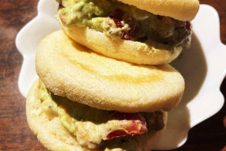 アボカドマヨネーズなホットサンド風★★