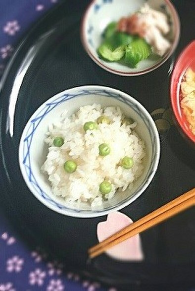 豆ご飯(グリーンピース御飯)の写真
