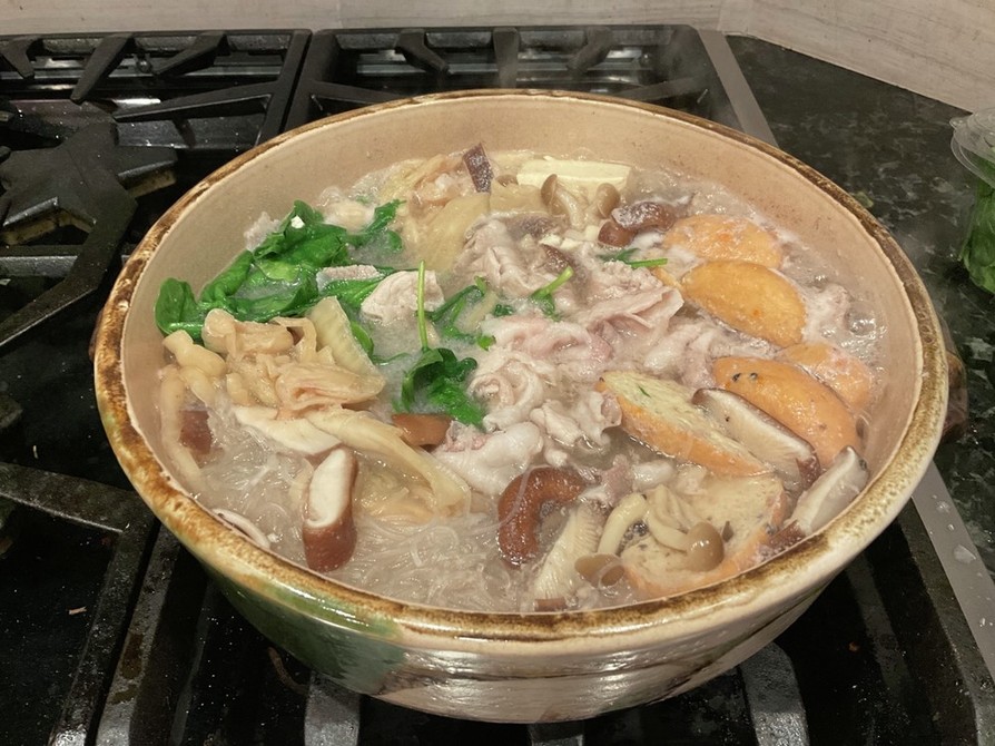 白菜の漬物と豚肉の発酵鍋の画像