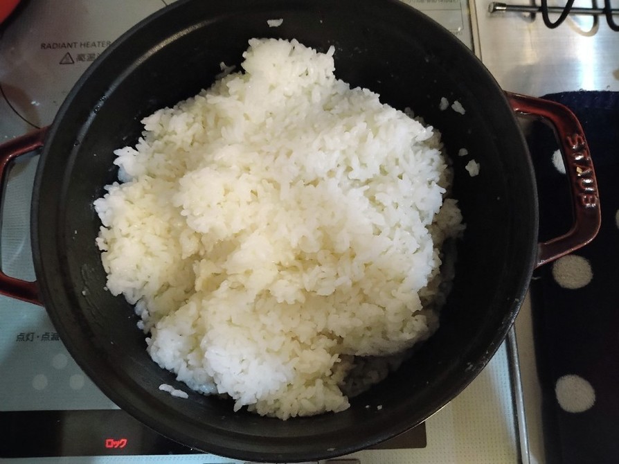 ストウブ（ＩH）で白米炊飯の画像