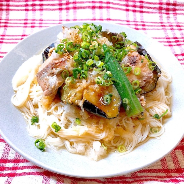 セブンイレブンの揚げナスとさば缶素麺 レシピ 作り方 By Cherrybaya クックパッド 簡単おいしいみんなのレシピが364万品