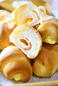 朝食ランチ簡単成形ハムチーズ☆ロールパン